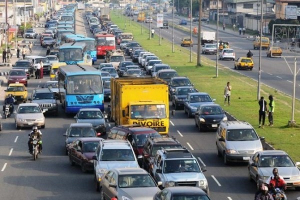 Diary of a Wafarian  Boarding the Bus on a Rainy Day in Lagos