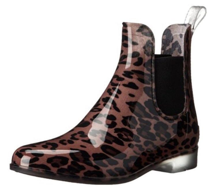 Rainy season shoes 