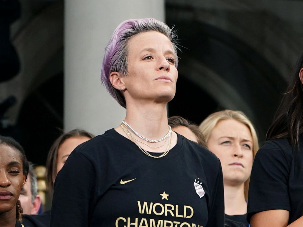 Meghan Rapinoe too hot to handle 