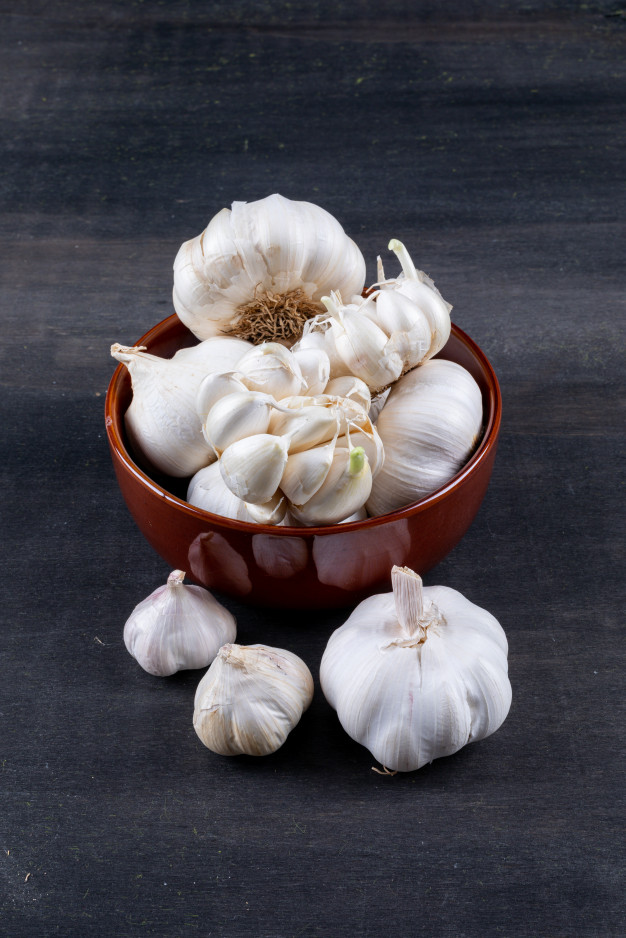 bowl of garlic